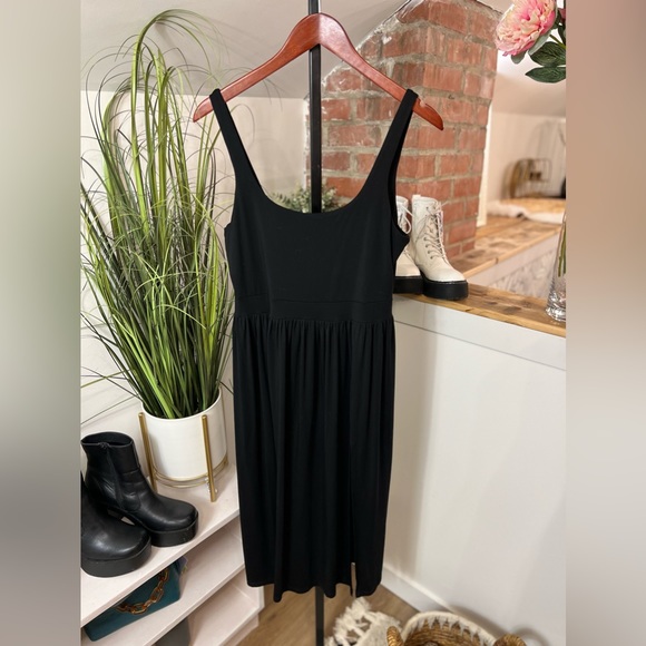 Priv Ballerina Dress Style With Front Slit Stretchy - Picture 1 of 1